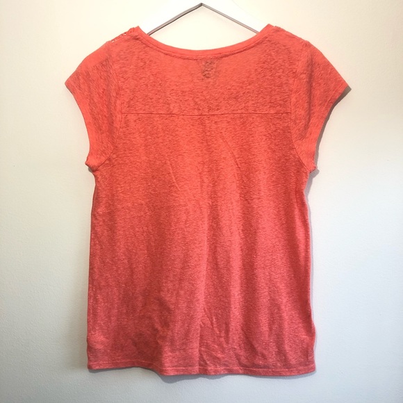 Gap lace neckline tee - Picture 3 of 4